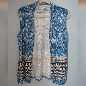 ✨ Onque Casuals Blue and White Patterned Blouse